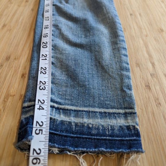 DYNDNM Size 28 Kate Model Jeans with distressed knees and hem Medium Wash - Picture 8 of 10